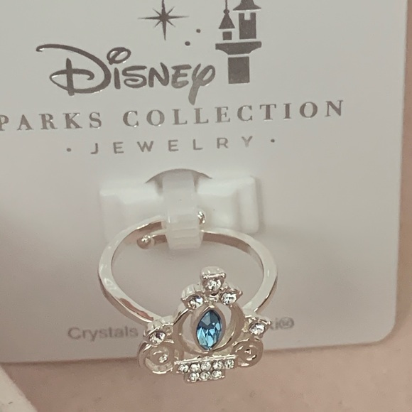 DISNEY PARKS CINDERELLA COACH RING - Picture 3 of 4